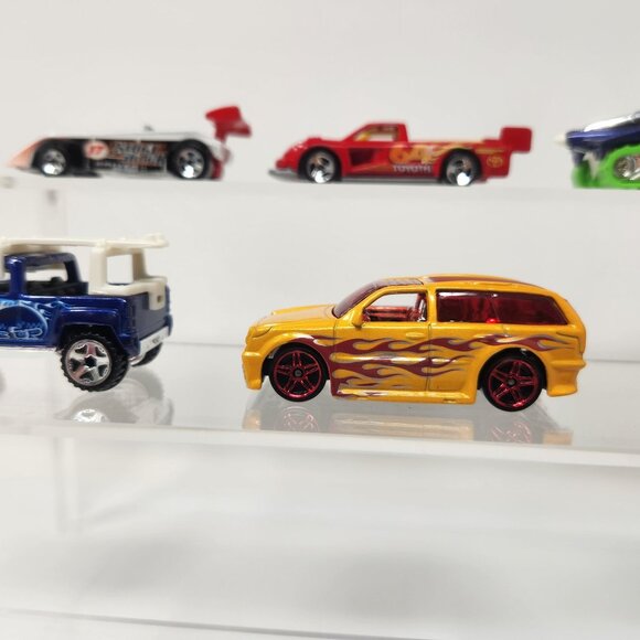 Lot of (9) Hot Wheels Diecast Cars 1998-2015 1/64 (b3) - Picture 7 of 11
